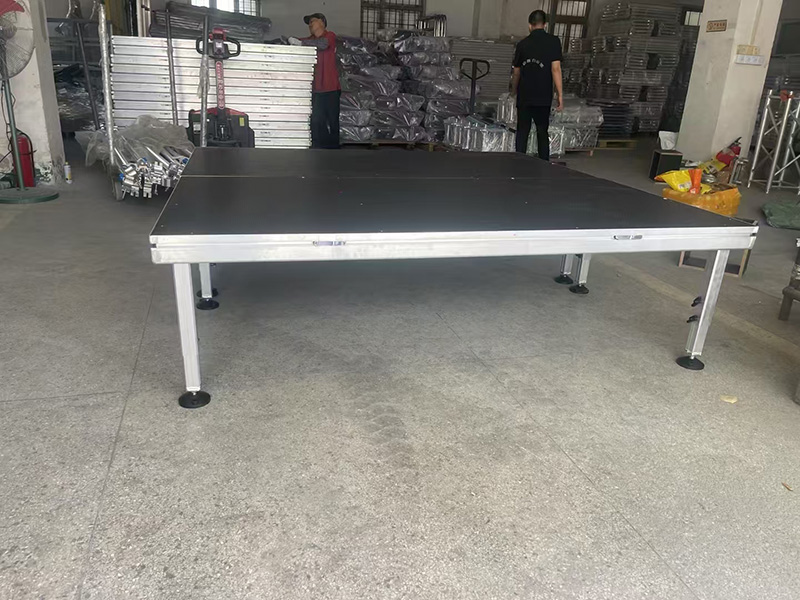 stage 1m x 2m.jpg